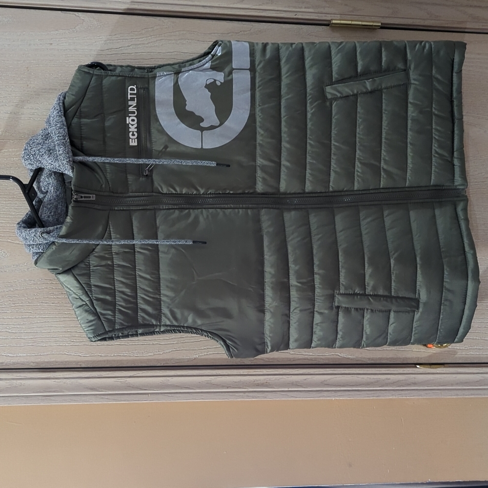 Men's Ecko Unltd Green Puffer Vest, Small